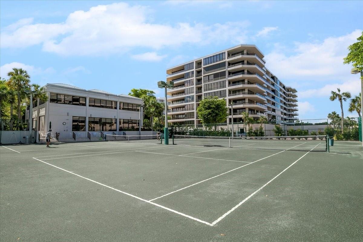 SANCTUARY IV - Residential Lease