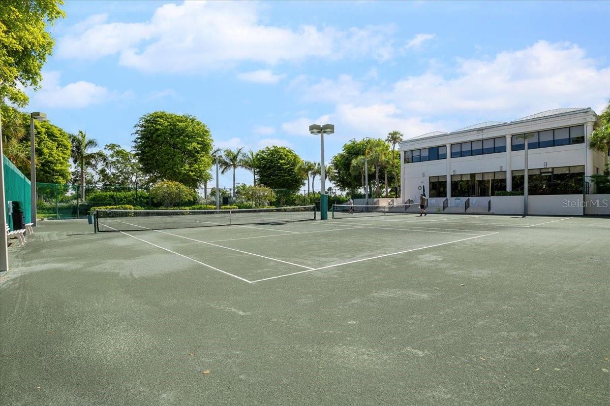 SANCTUARY IV - Residential Lease