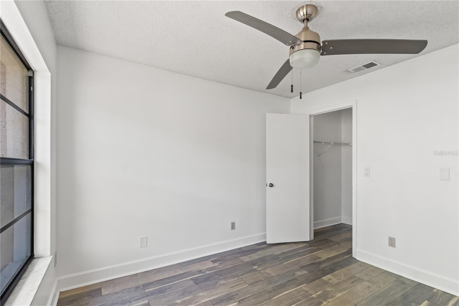RIVER OAKS CONDO II - Residential