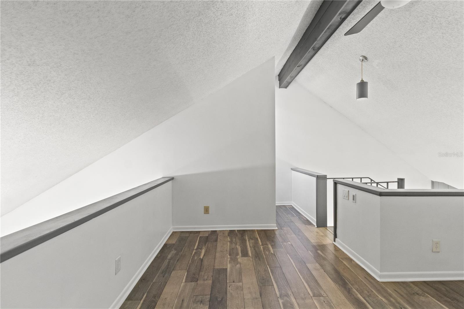 RIVER OAKS CONDO II - Residential
