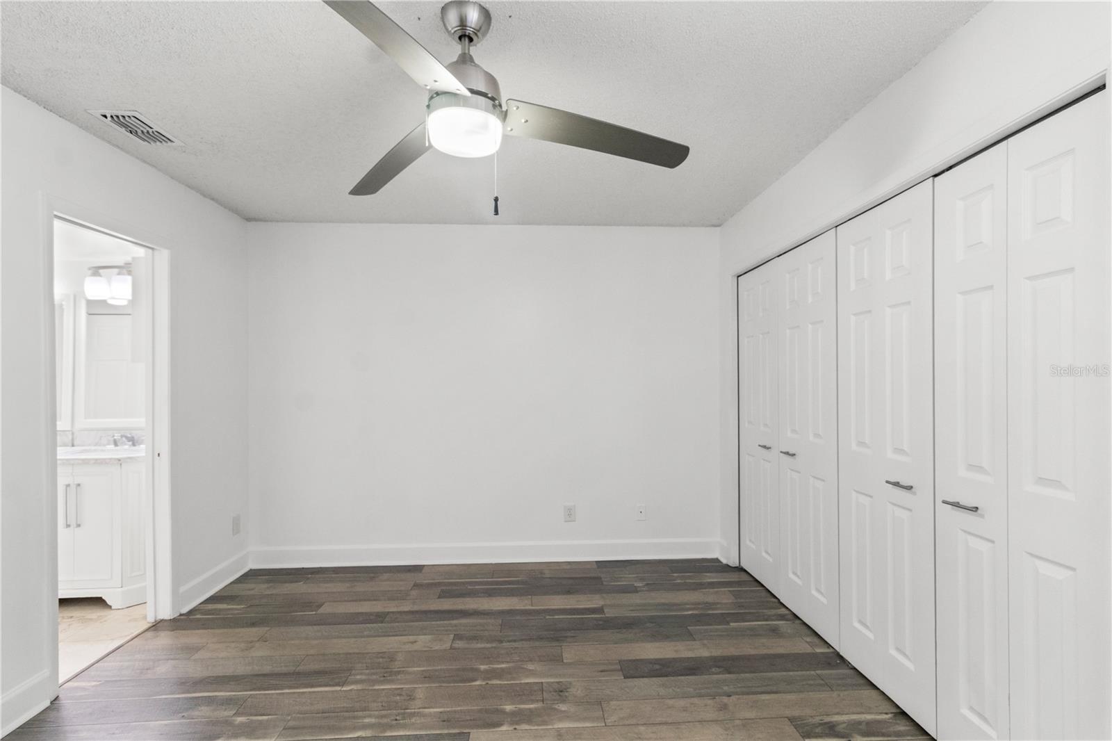 RIVER OAKS CONDO II - Residential