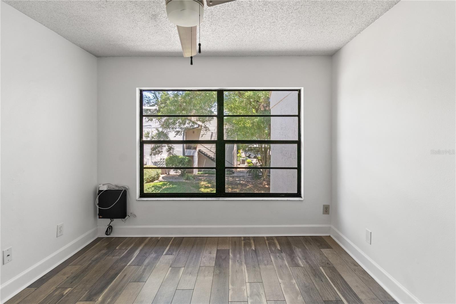 RIVER OAKS CONDO II - Residential