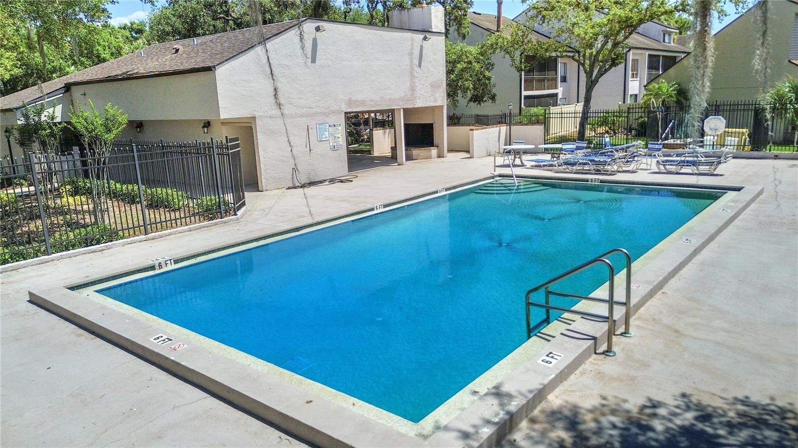 RIVER OAKS CONDO II - Residential