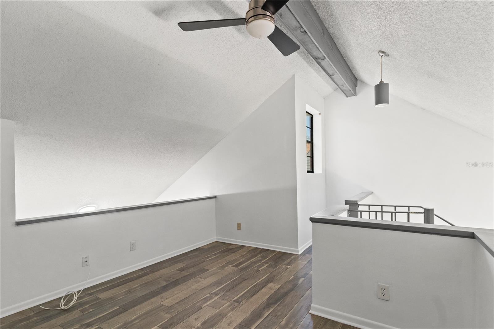 RIVER OAKS CONDO II - Residential