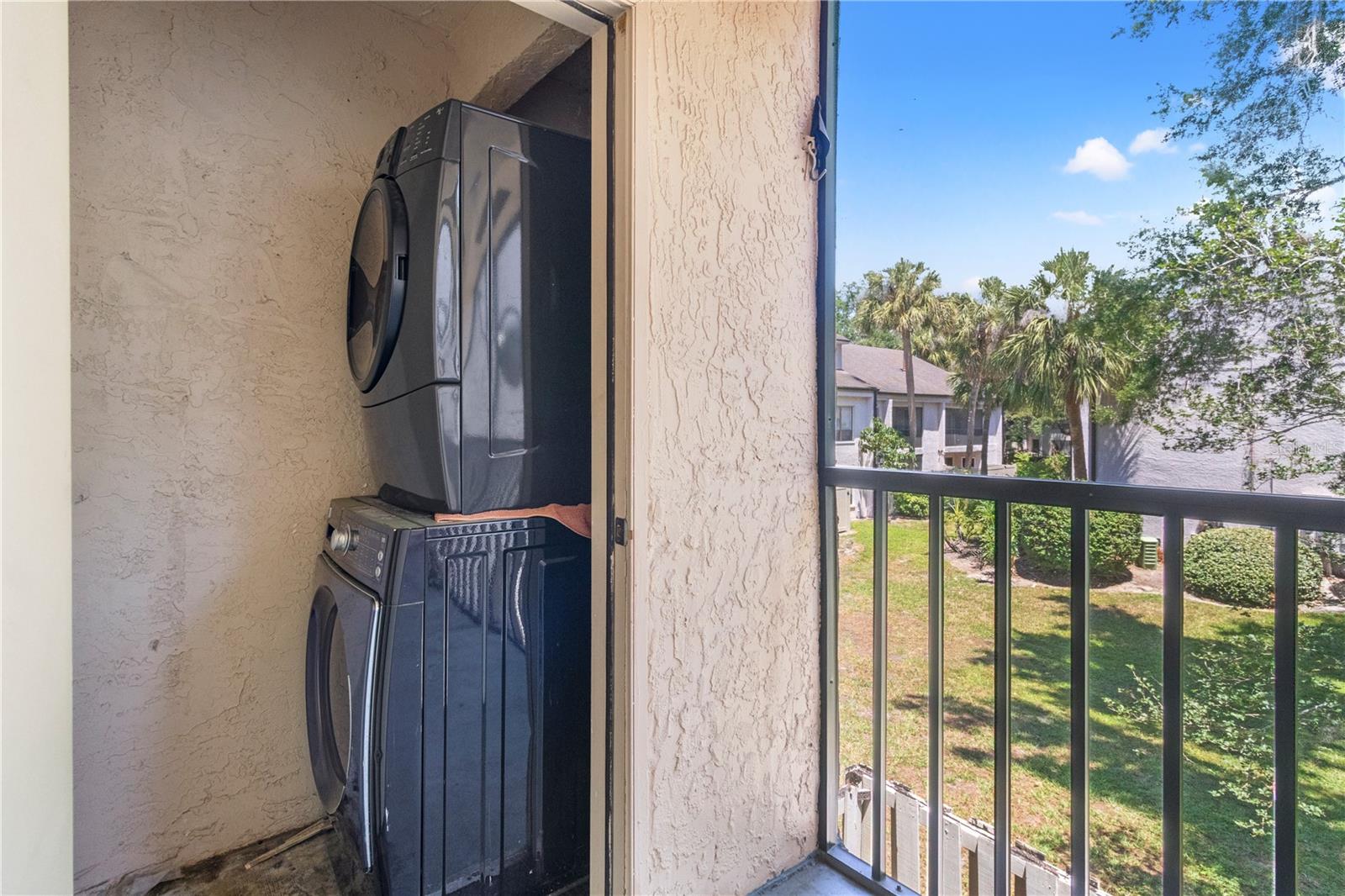 RIVER OAKS CONDO II - Residential
