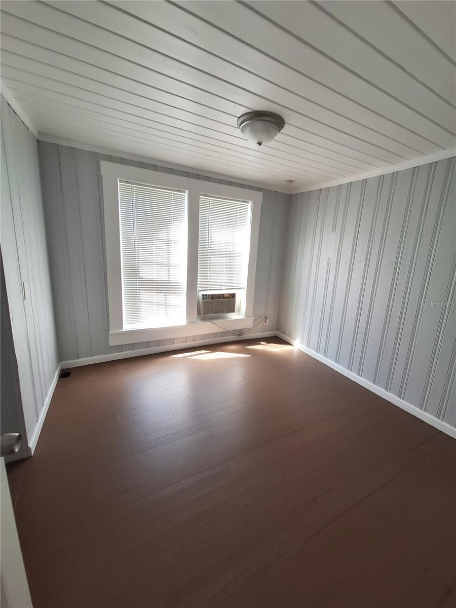 R E NOWLINS ADD - Residential