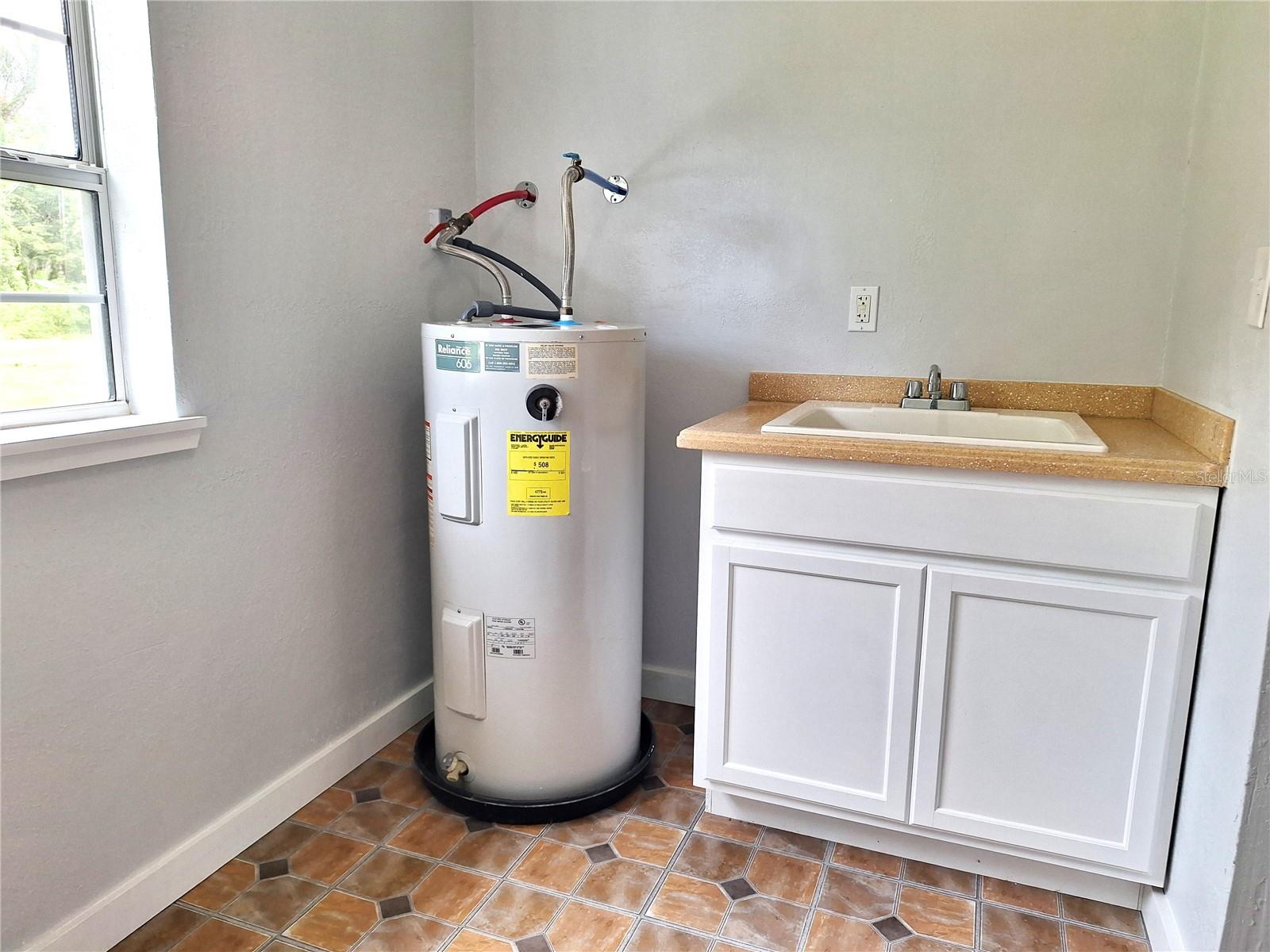 R E NOWLINS ADD - Residential