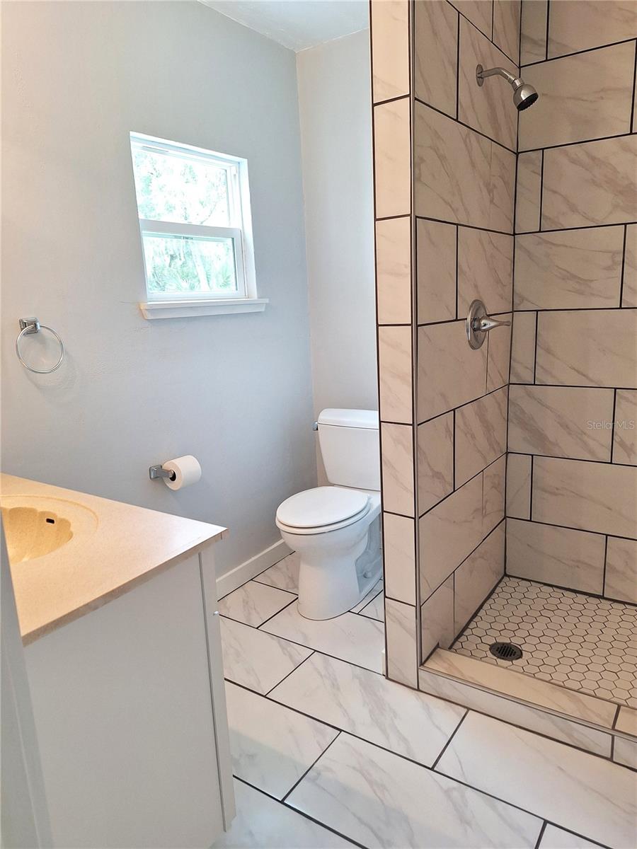 R E NOWLINS ADD - Residential