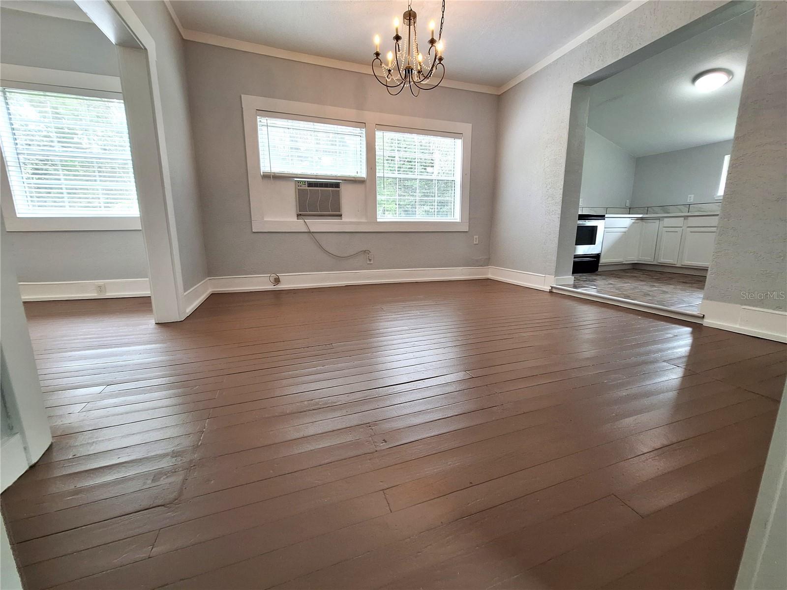 R E NOWLINS ADD - Residential