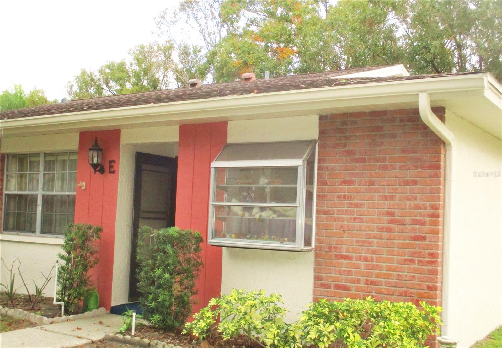 Photo 1 of 30 — 2225 LARK CIRCLE W E, PALM HARBOR, FL 34684