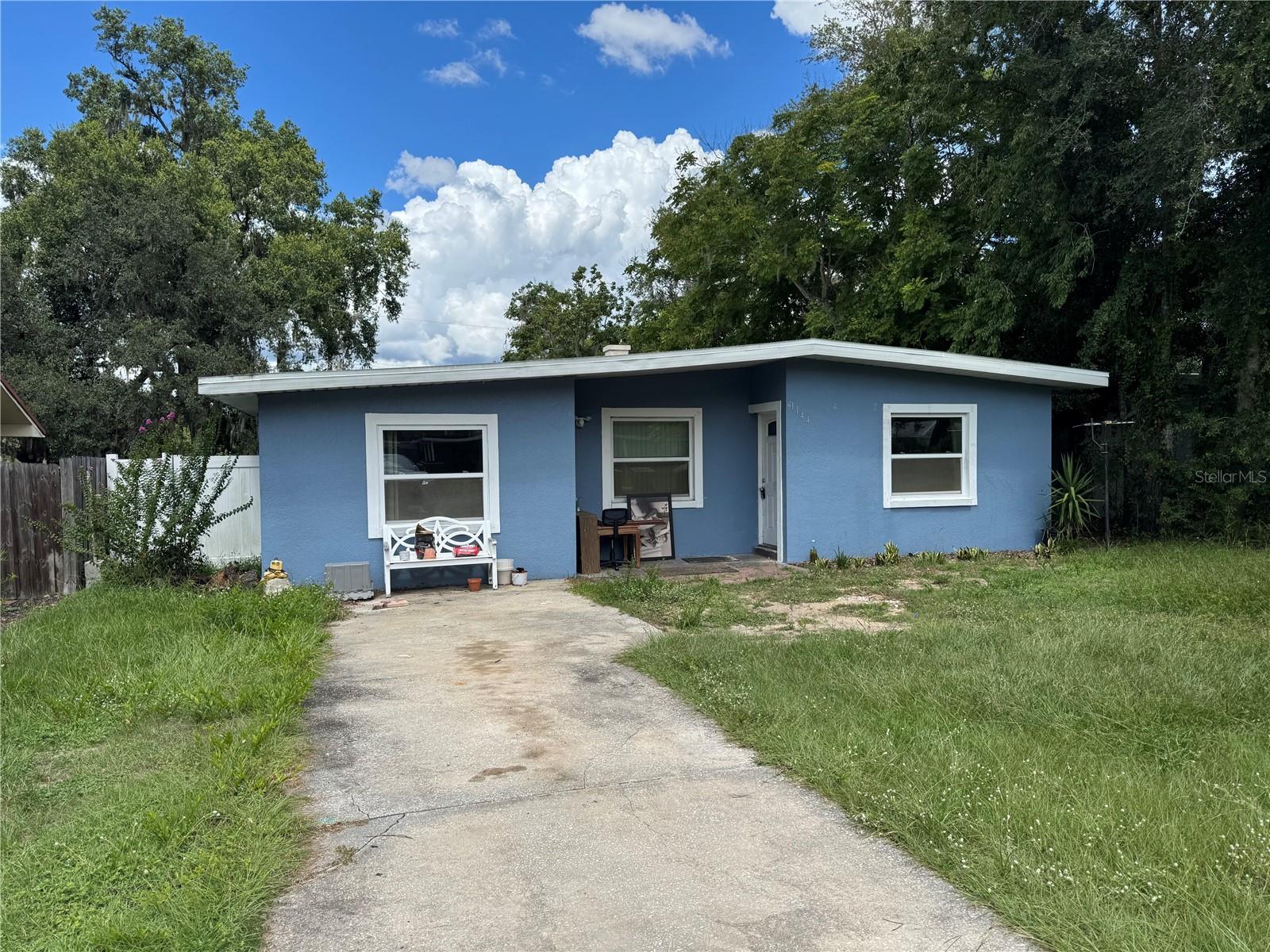 Freshly painted inside with a newer remodel. Close to stores, hospitals and Park Pals.