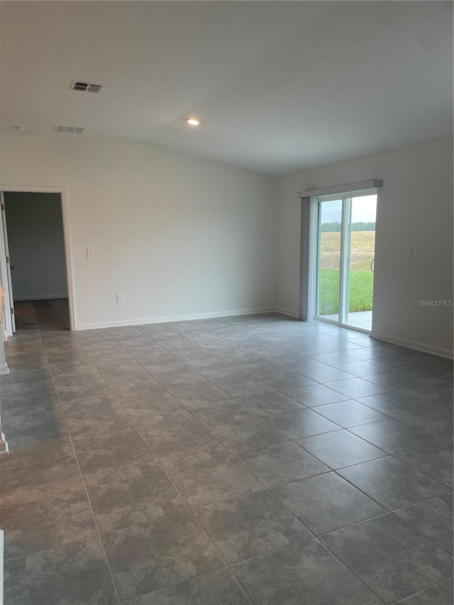 ASTONIA 50S - Residential