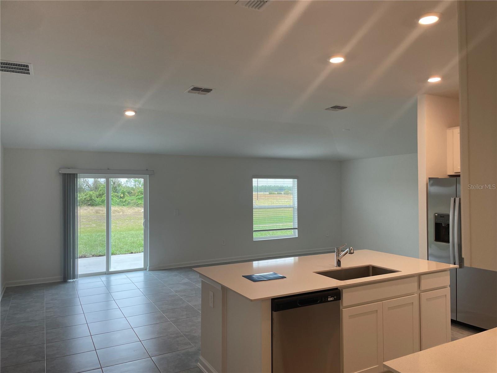 ASTONIA 50S - Residential