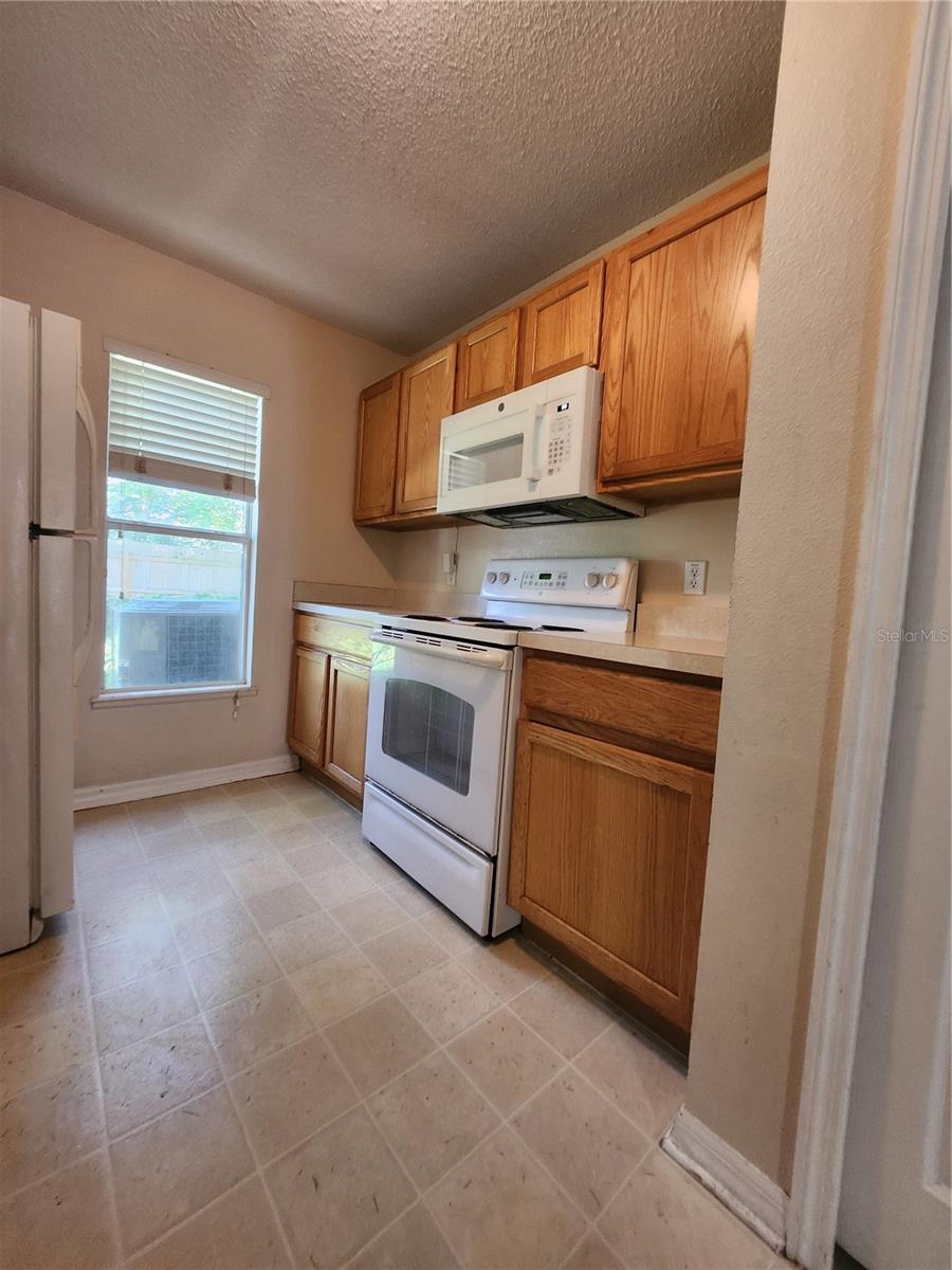 ASHBURN SQUARE TWNHMS - Residential Lease