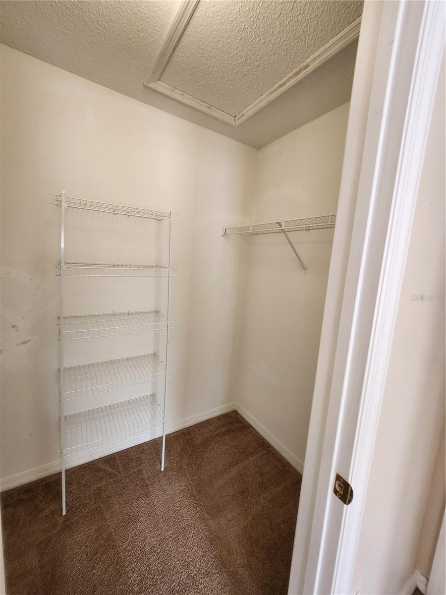 ASHBURN SQUARE TWNHMS - Residential Lease