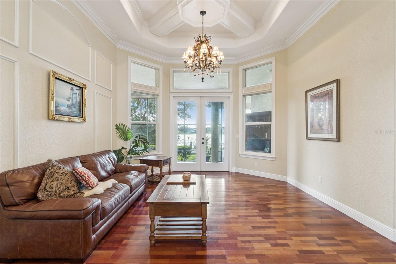 JOHNS COVE 43/104 - Residential