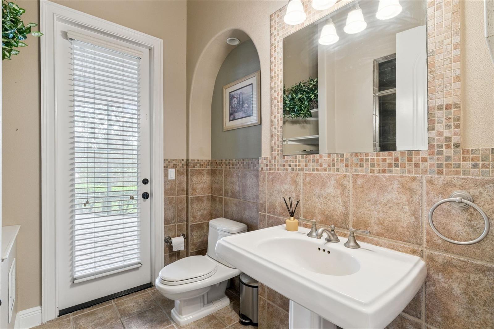 JOHNS COVE 43/104 - Residential