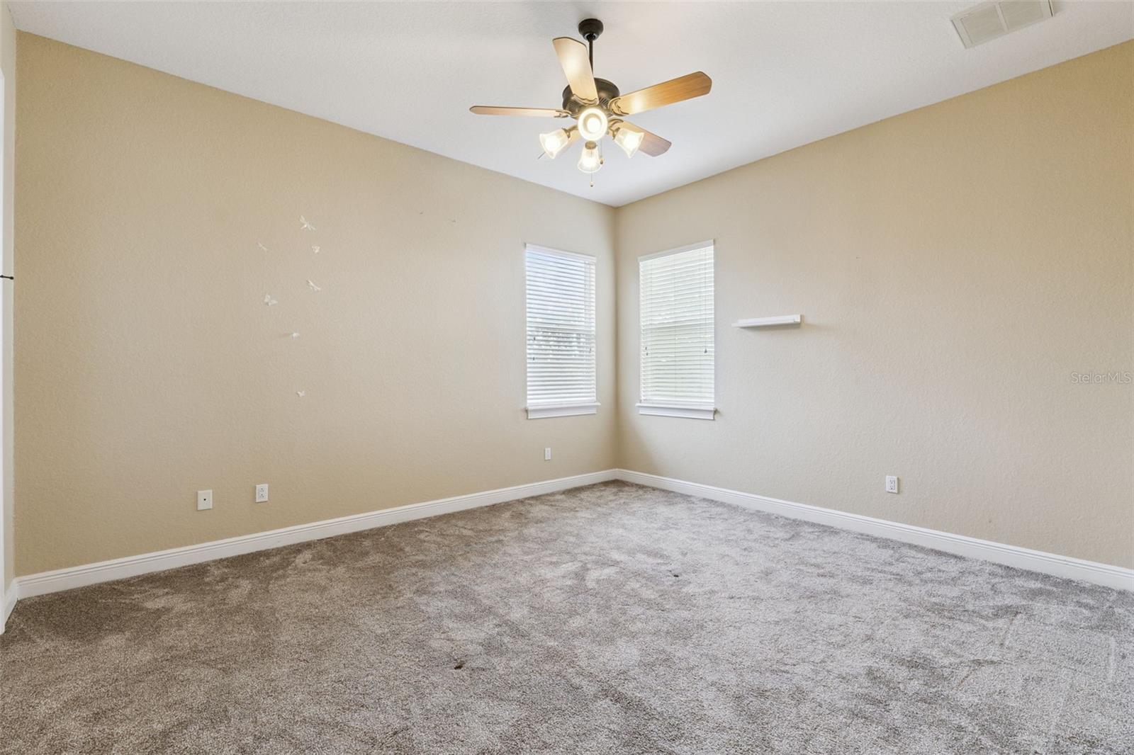 JOHNS COVE 43/104 - Residential