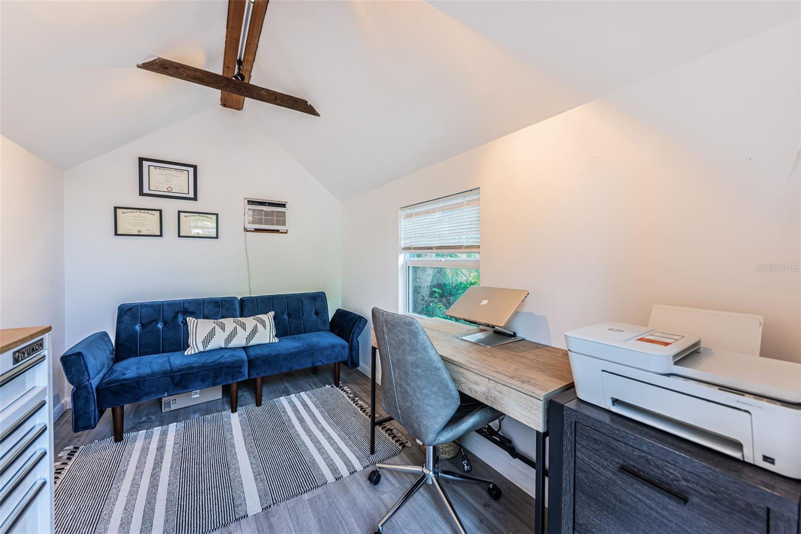 MEADOW LAWN 1ST ADD - Residential