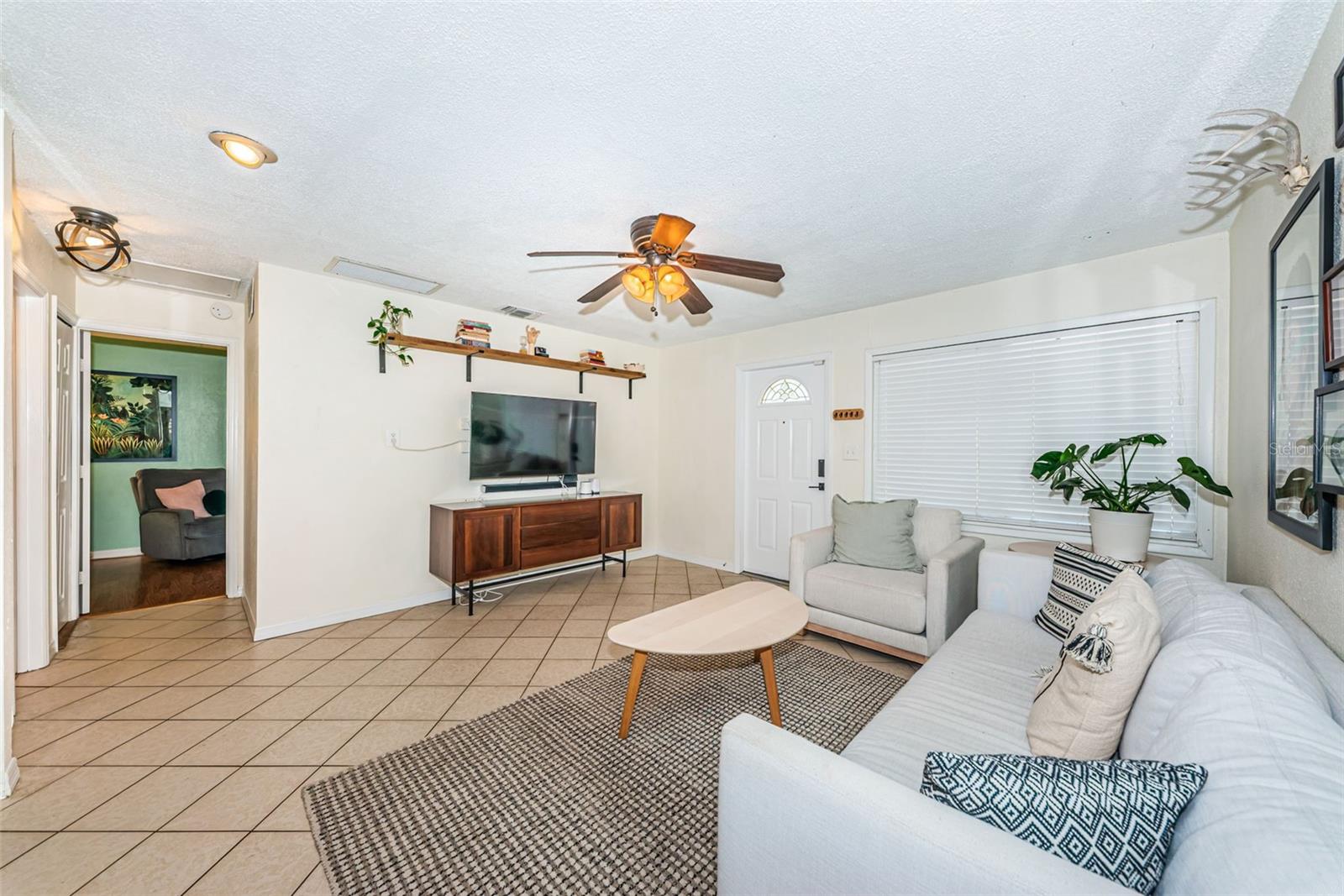 MEADOW LAWN 1ST ADD - Residential