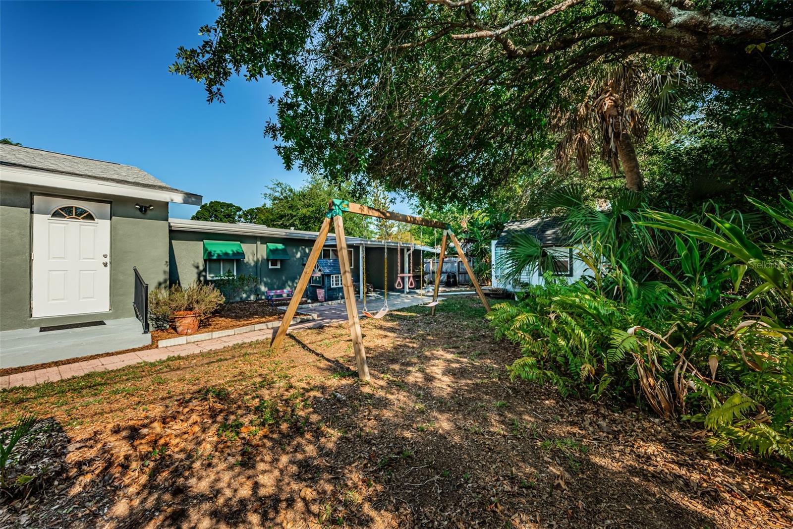 MEADOW LAWN 1ST ADD - Residential