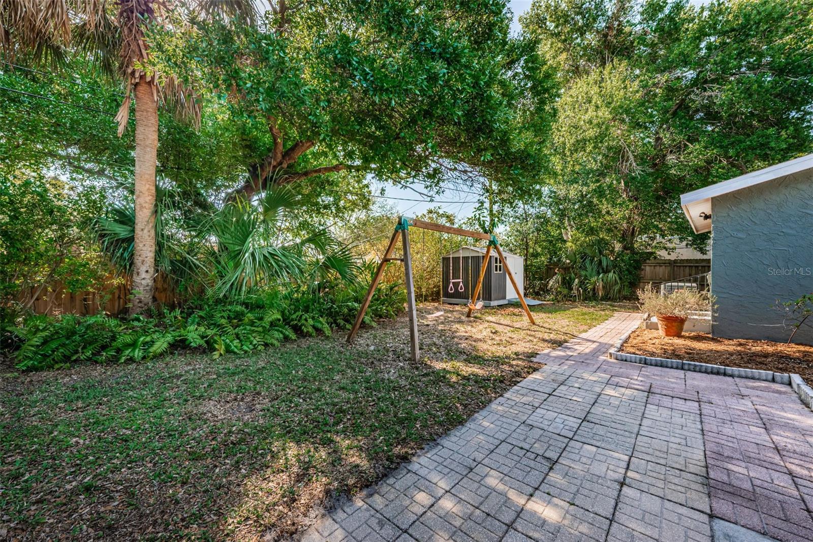 MEADOW LAWN 1ST ADD - Residential