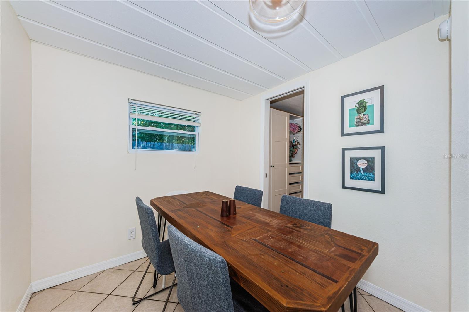 MEADOW LAWN 1ST ADD - Residential