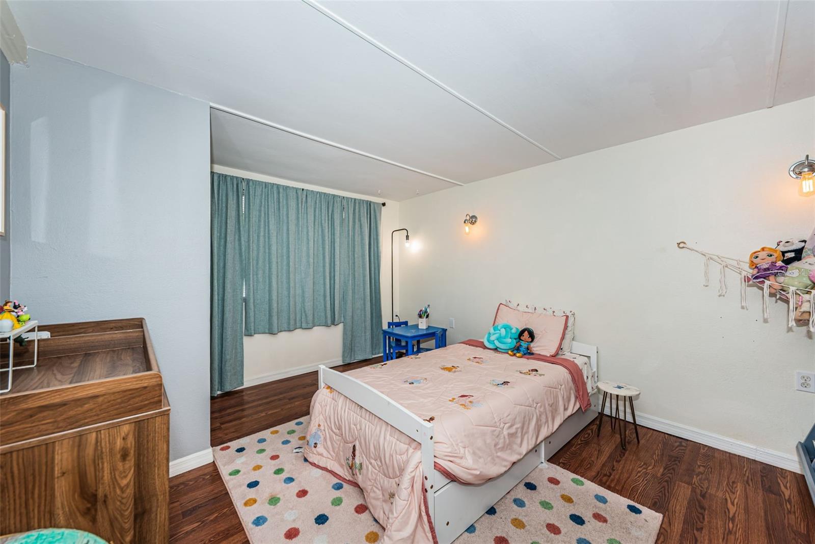 MEADOW LAWN 1ST ADD - Residential