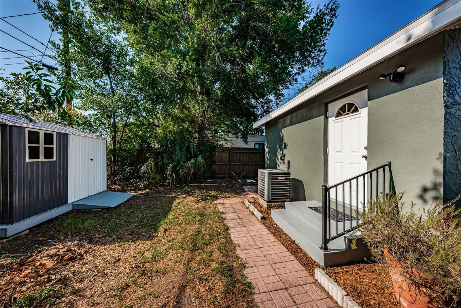 MEADOW LAWN 1ST ADD - Residential