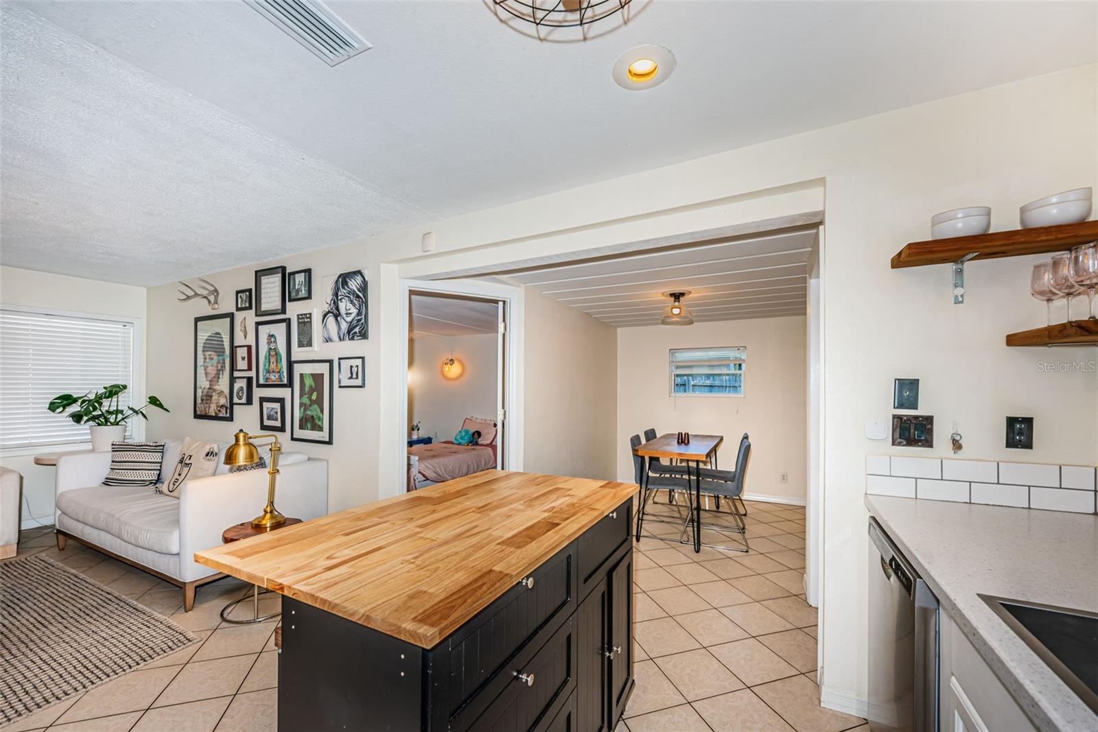 MEADOW LAWN 1ST ADD - Residential