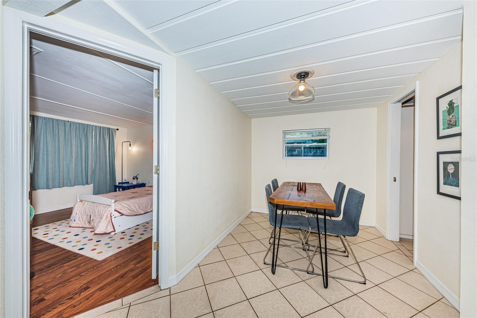 MEADOW LAWN 1ST ADD - Residential