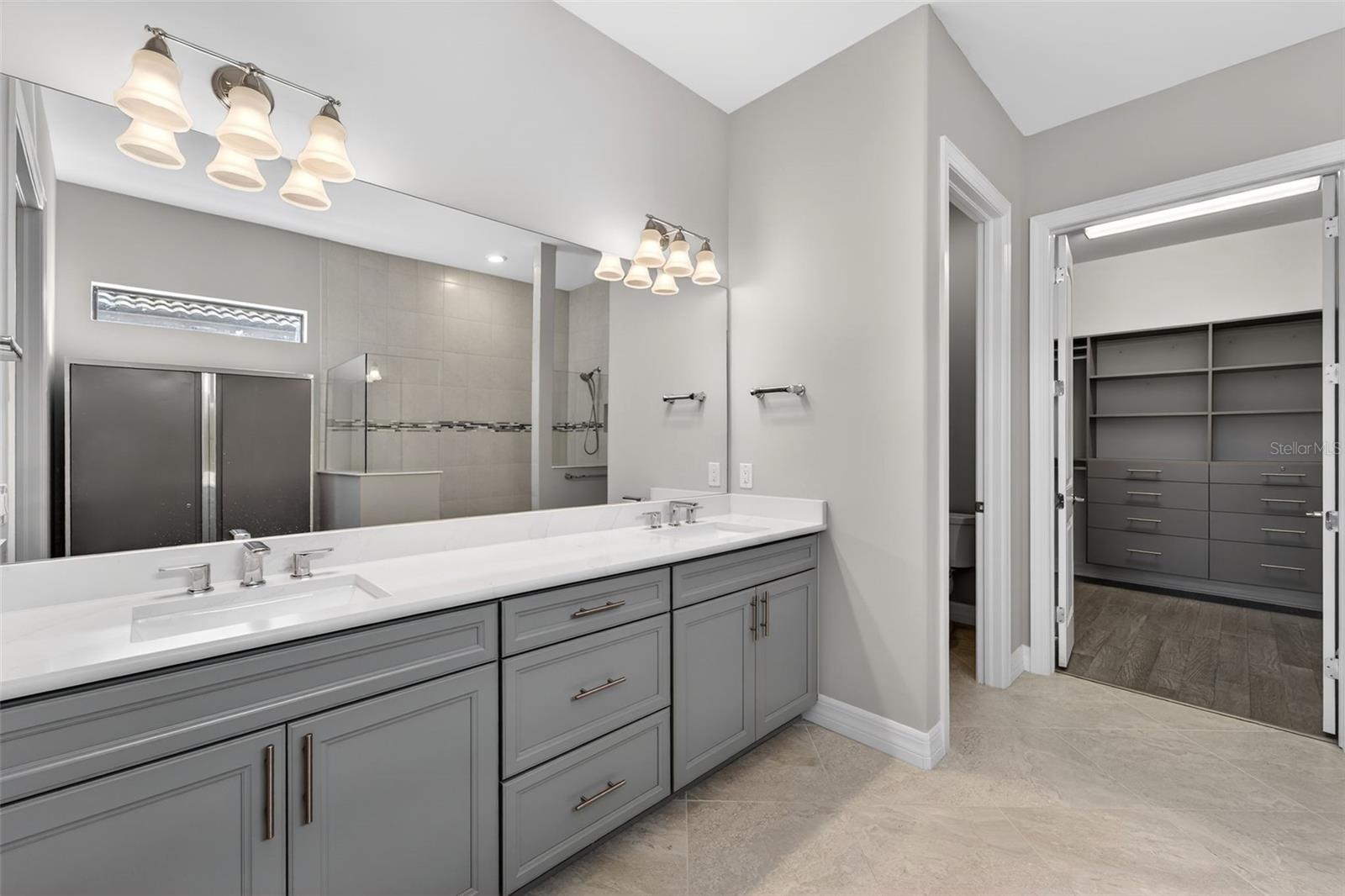 ISLANDWALK - Residential