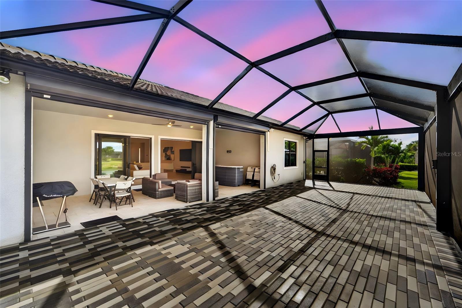 ISLANDWALK - Residential