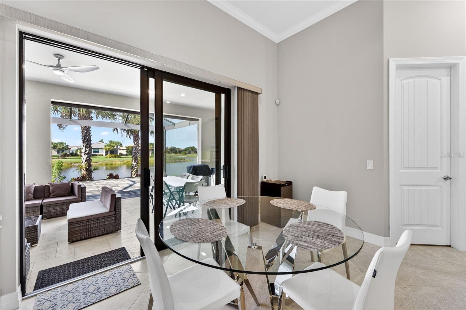 ISLANDWALK - Residential