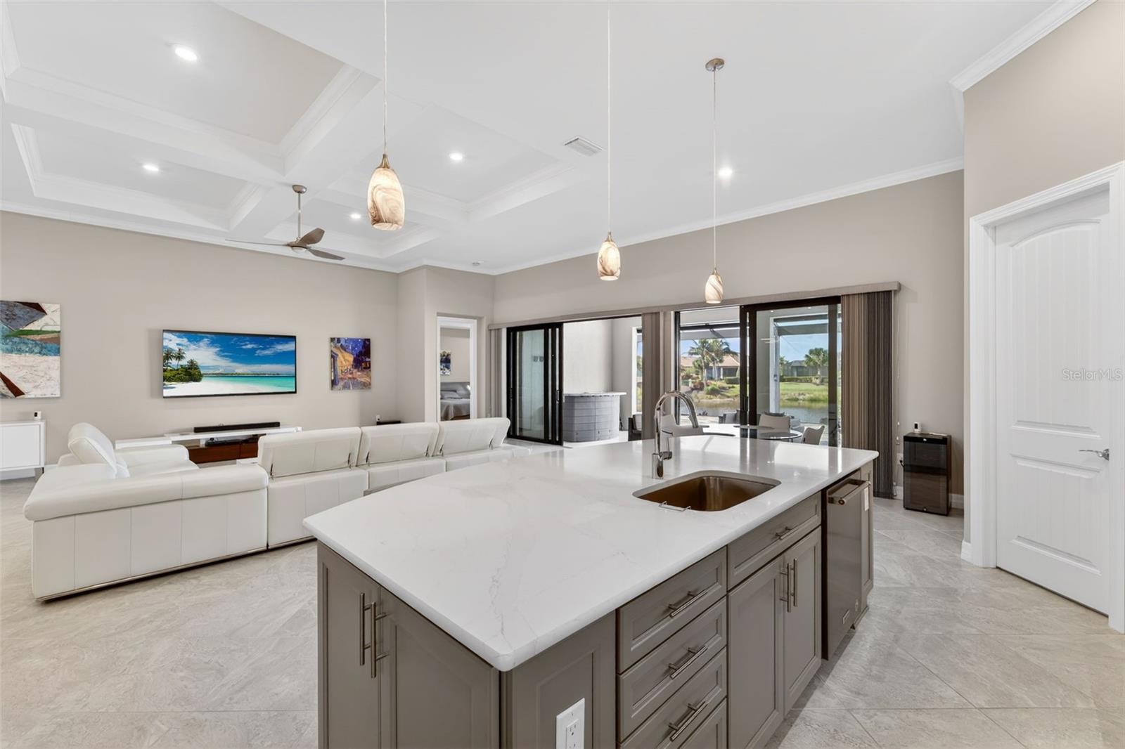 ISLANDWALK - Residential