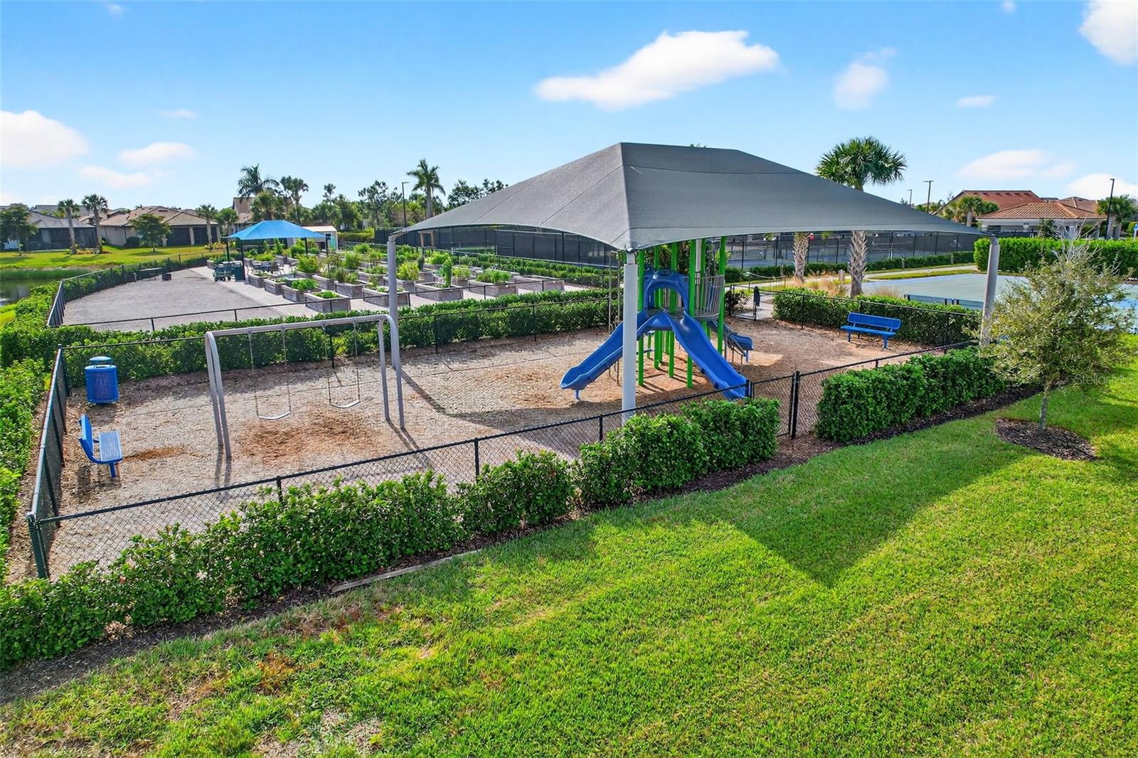 ISLANDWALK - Residential