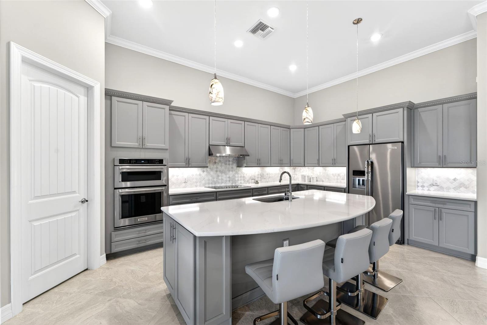 ISLANDWALK - Residential