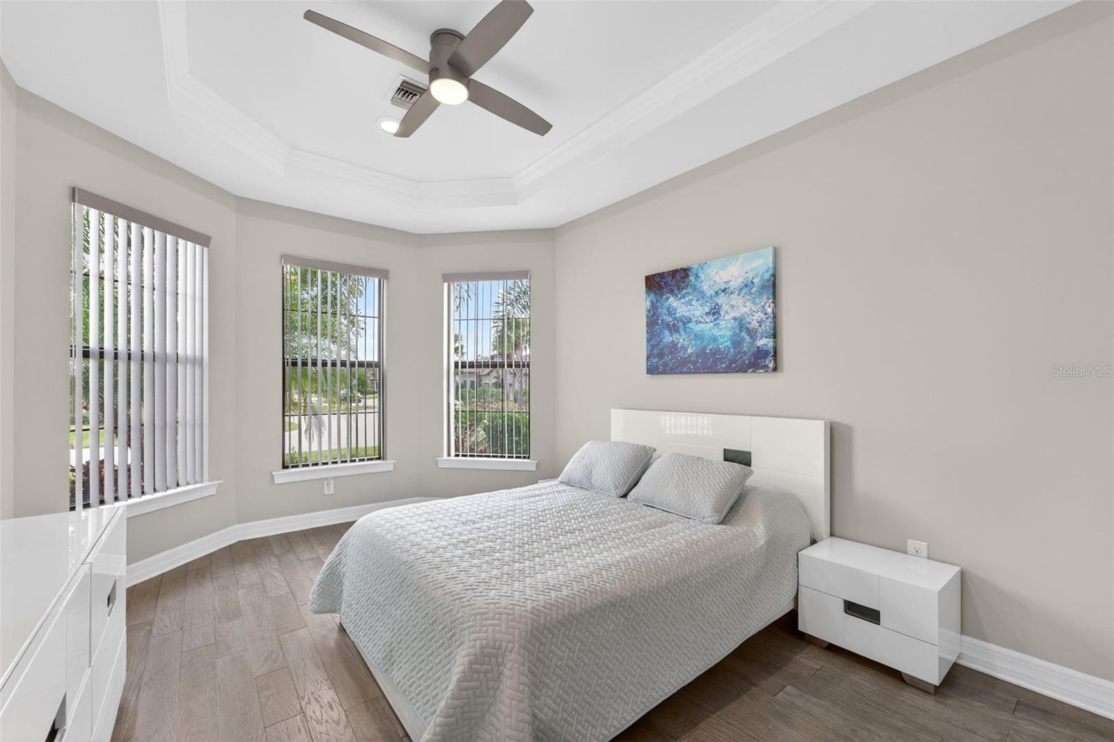 ISLANDWALK - Residential