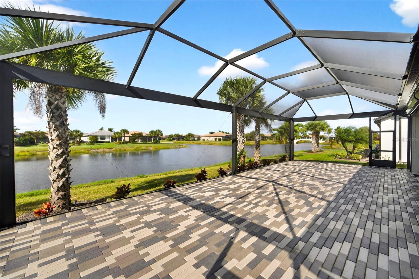 ISLANDWALK - Residential