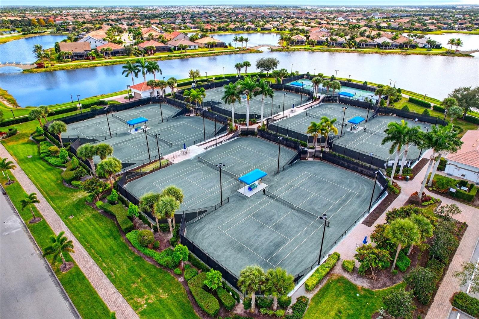 ISLANDWALK - Residential