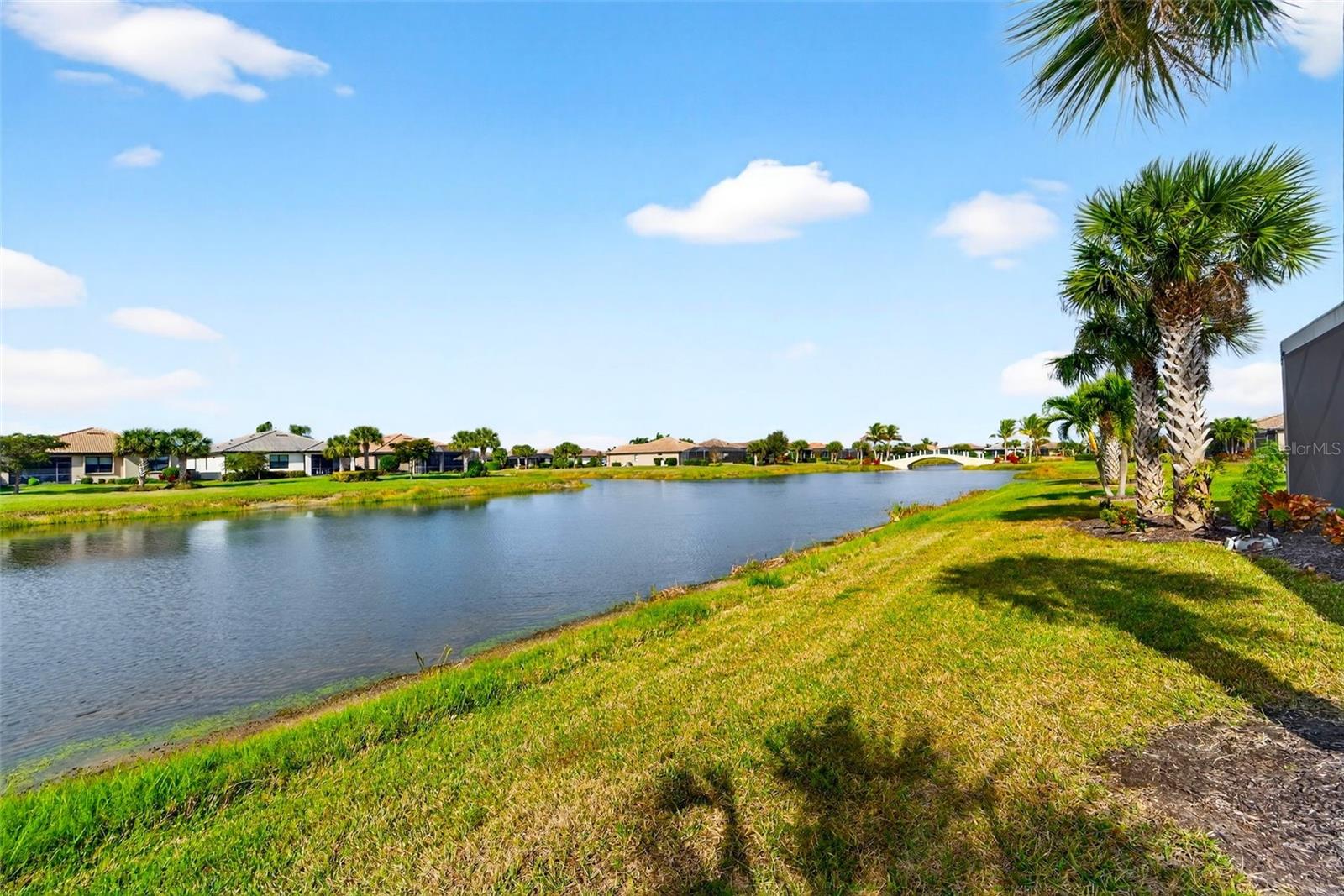 ISLANDWALK - Residential