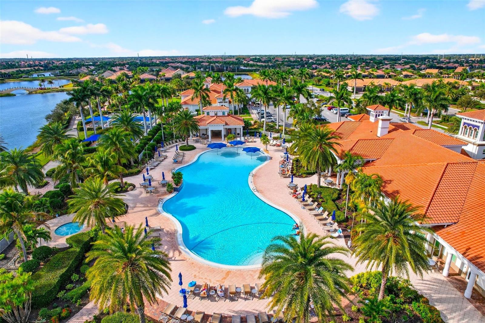 ISLANDWALK - Residential