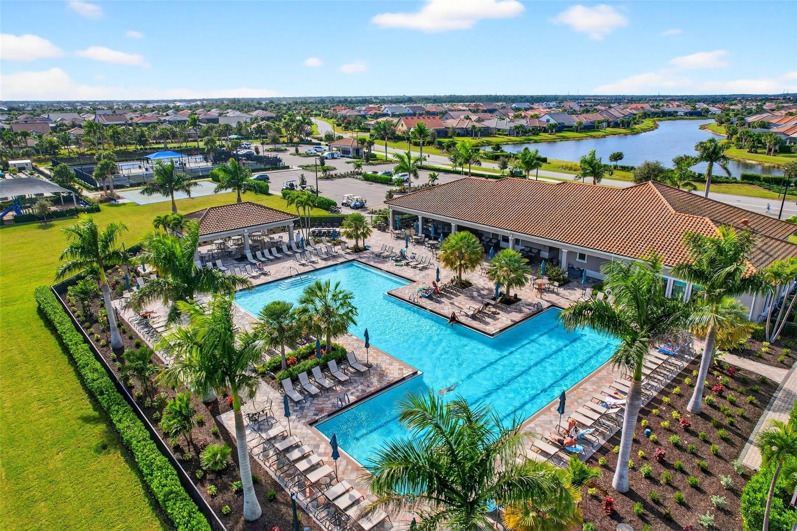 ISLANDWALK - Residential