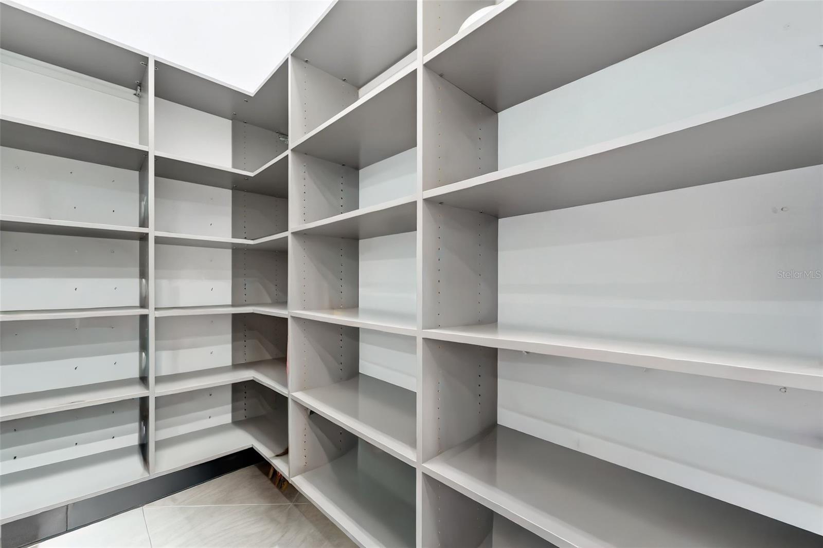 ISLANDWALK - Residential