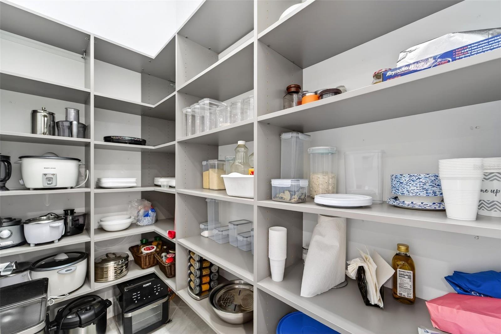 ISLANDWALK - Residential