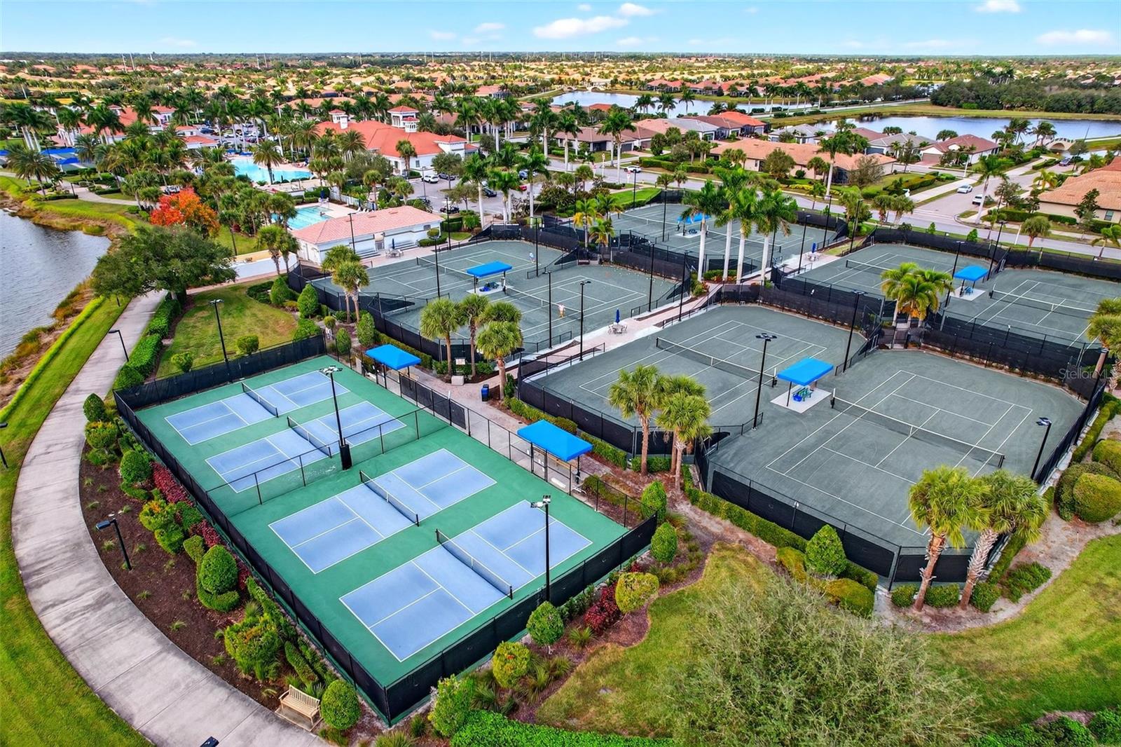 ISLANDWALK - Residential