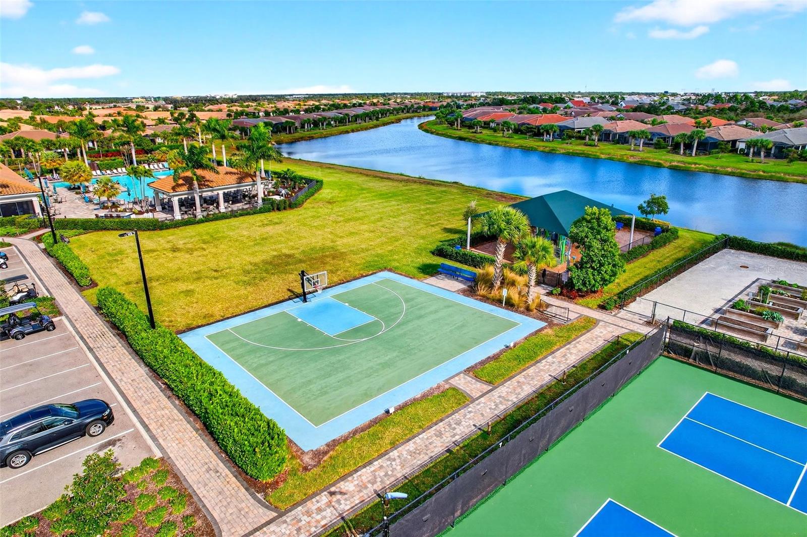 ISLANDWALK - Residential