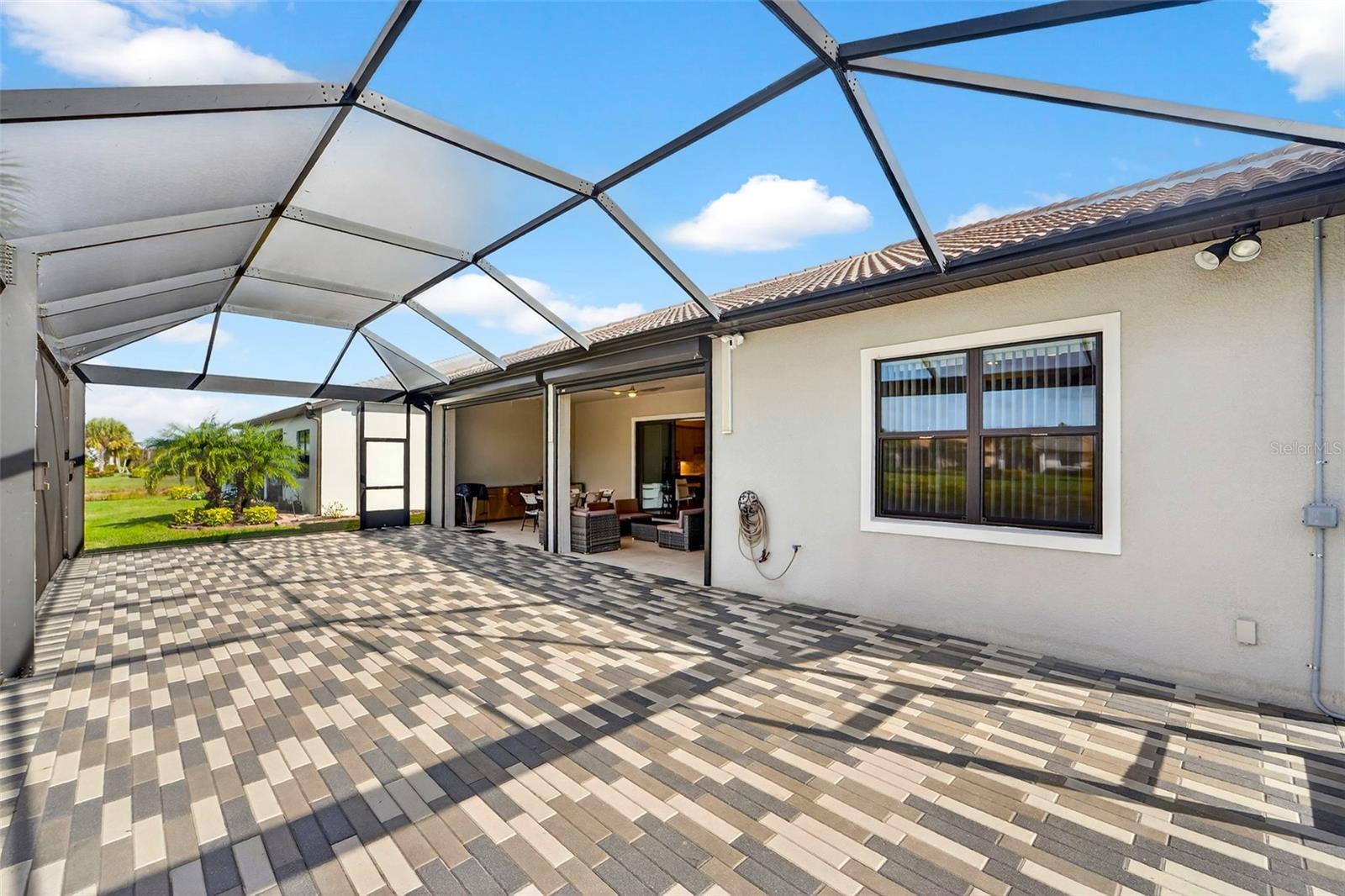 ISLANDWALK - Residential