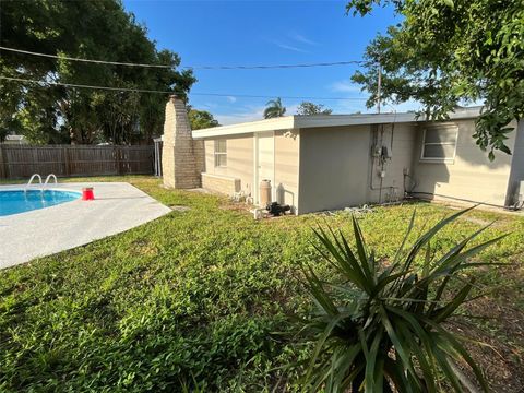 A home in SEMINOLE