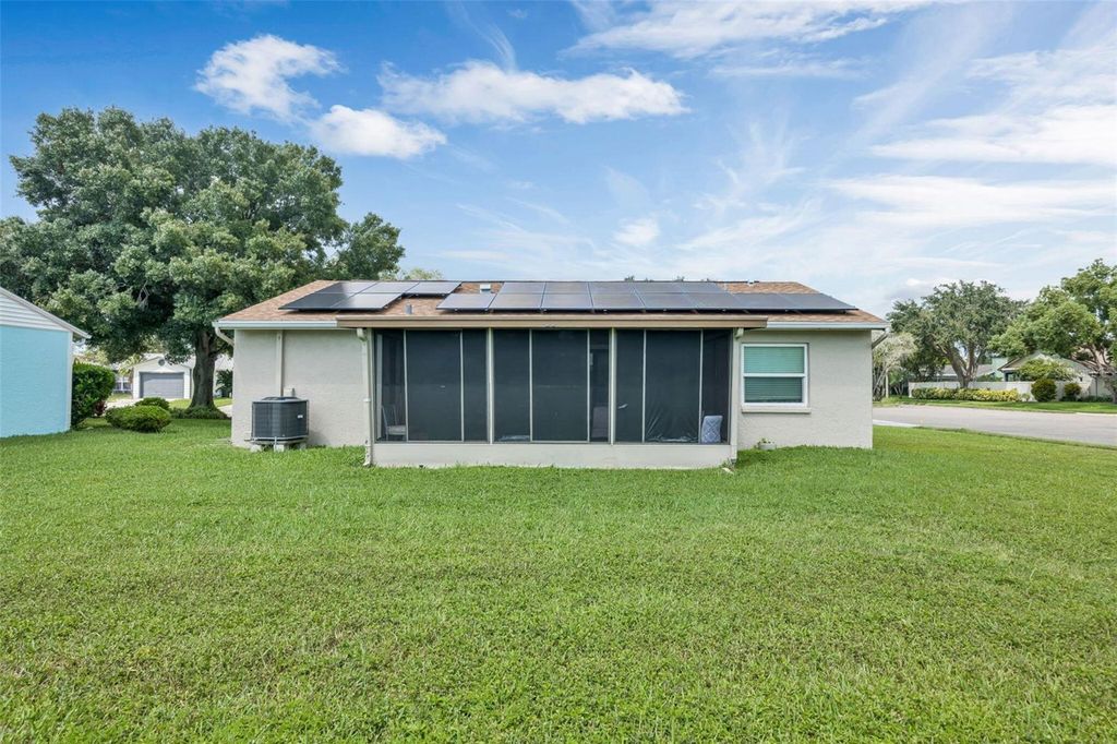 Photo of 3900 105th Avenue N, Clearwater, FL 33762 (MLS # O6335799)